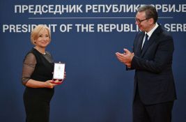Predsednik dodelio znamenja: Među odlikovanima su pevačica, voditeljka dnevnika i radnici Zelenila