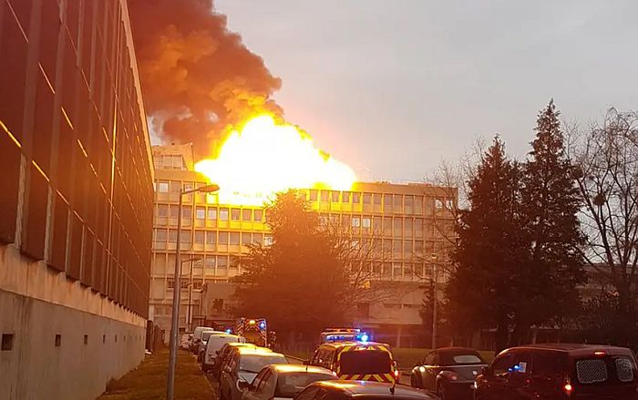 VIDEO: Eksplozija u kampusu u Lionu, troje povređeno
