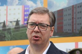 Vučić: Agresivna građanska skupina u Novom Sadu, drago mi je da su došli 