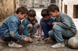 VIDEO: AI snimci koji podsećaju kako je izgledalo odrastanje u 90-im postali viralni