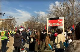  Blokaderi, pumpaj, ćacilend, plenumaši: Počelo glasanje za Reč godine