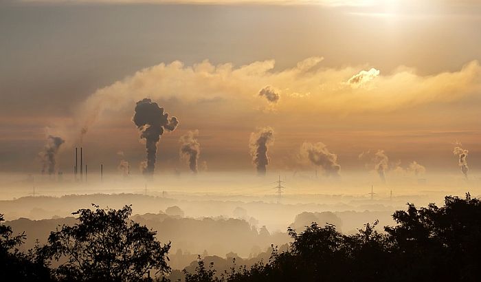Britanija naplaćuje porez na ugljen-dioksid ako napusti EU bez sporazuma