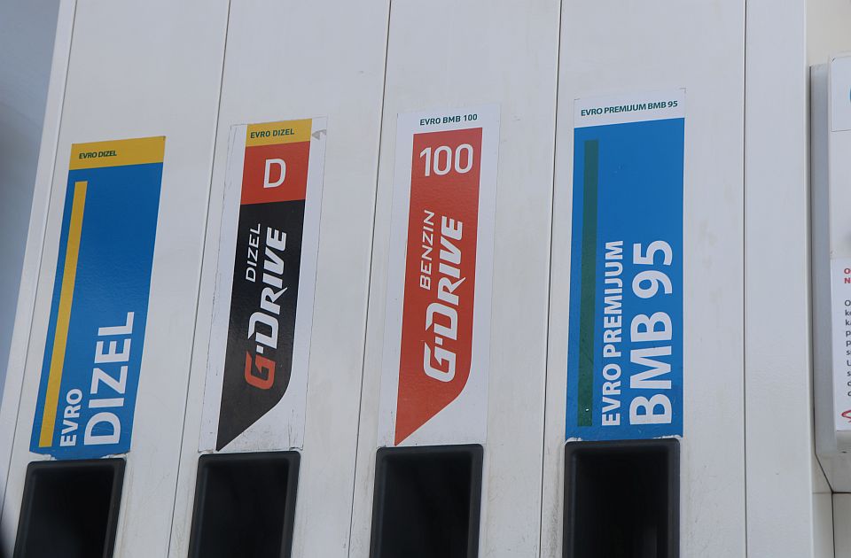 Nove cene goriva: I dizel i benzin jeftiniji tri dinara po litru 