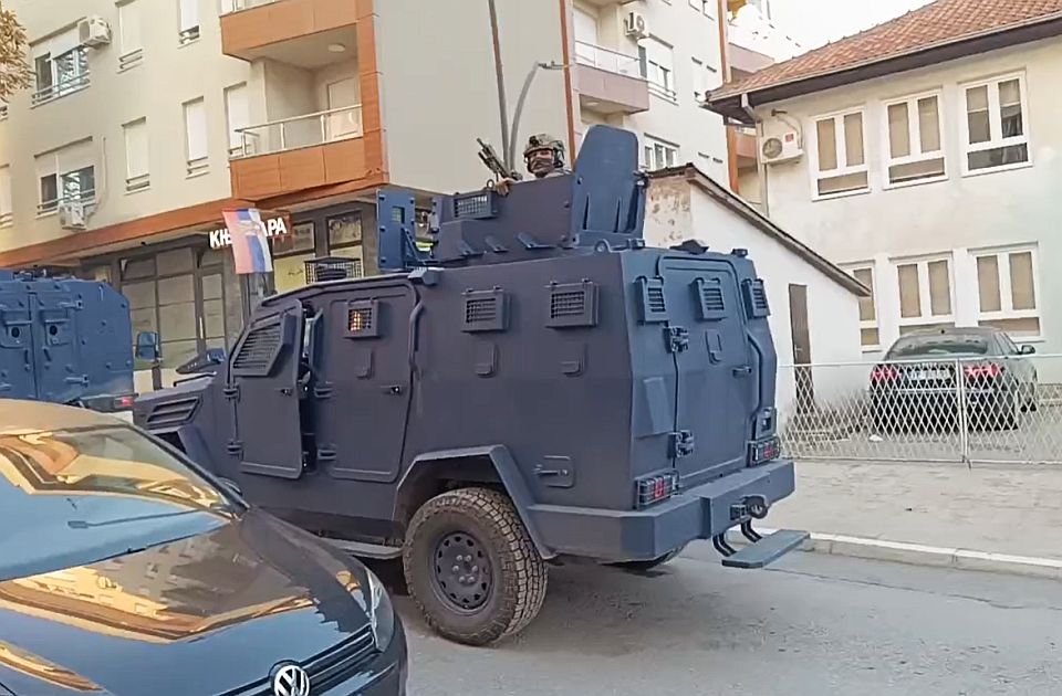 VIDEO Akcija kosovske policije na više lokacija, Kancelarija za KiM: Brutalna demonstracija sile