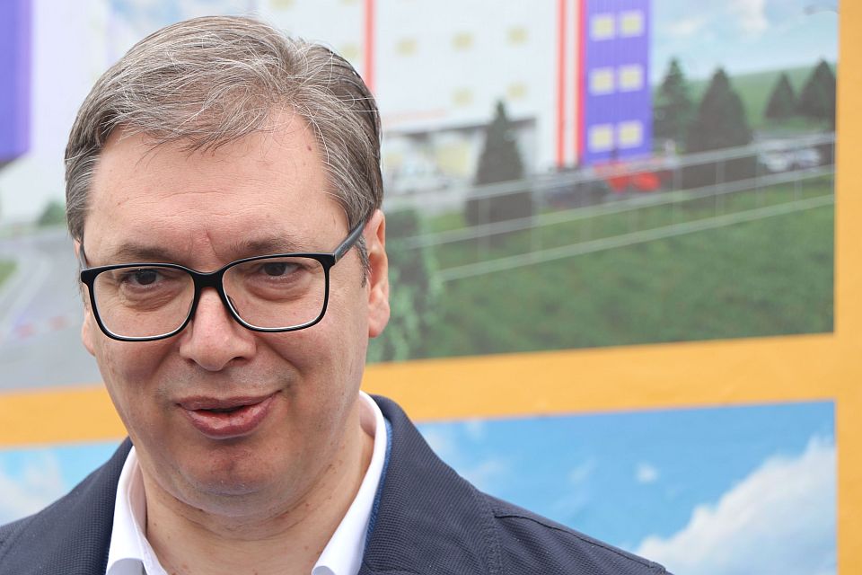 Vučić sutra prima treću dozu vakcine na Beogradskom sajmu