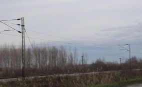 Padobranac Vojske Srbije tokom vežbe zakačio visokonaponske žice