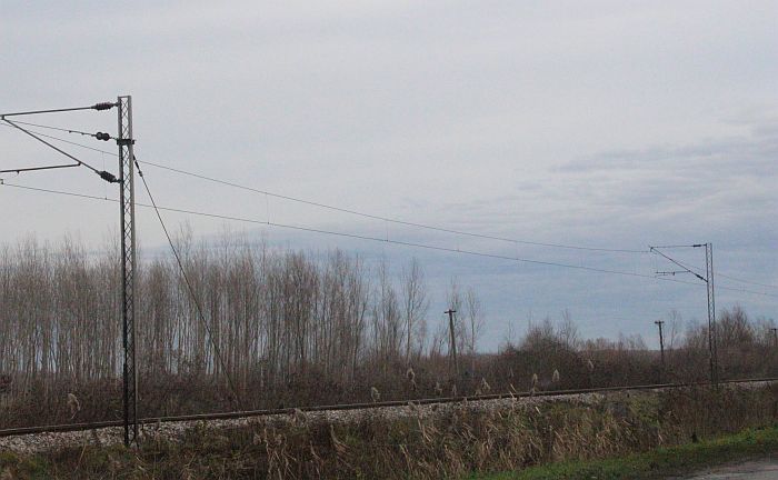 Padobranac Vojske Srbije tokom vežbe zakačio visokonaponske žice