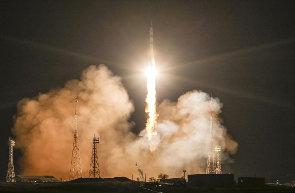 VIDEO: Sojuz stigao na Svemirsku stanicu, u septembru vraća astronaute na Zemlju