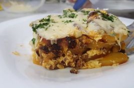 Recept za domaću musaku sa krompirom: Klasik koji uvek uspeva