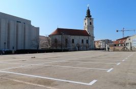 Umesto garaže koja je uklonjena: Iza SNP-a parking prostor sa 84 mesta, sat parkiranja 50 dinara 