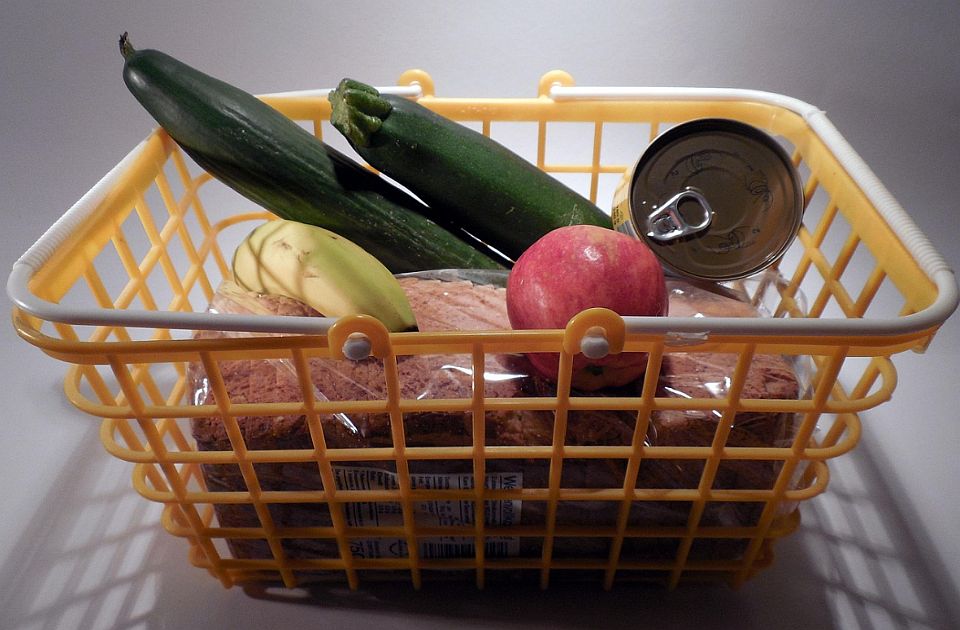 Hrana najveći trošak u Srbiji: Skoro polovina zarade ode na namirnice