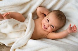 U Novom Sadu tokom vikenda rođene 33 bebe, među njima i tri para blizanaca