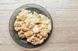 Krompir i šampinjoni u sosu od pavlake - savršeni i kao glavno jelo i kao dodatak