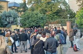 VIDEO: Đaci Jovine gimnazije vratili se u zgradu škole, najavili protest zbog prisluškivanja