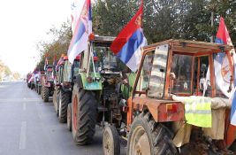 Inicijativa za opstanak poljoprivrednika: Nuđena naknada do 500 evra po traktoru za SNS skup