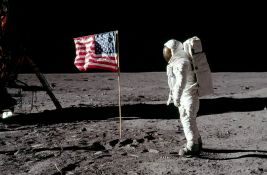 Fotografije NASA iz misije Apolo prodate za 160.000 evra