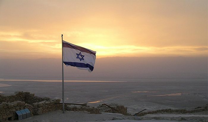 Izrael protestuje zbog gaženja zastave