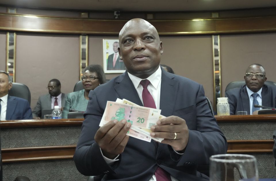 Zimbabve uveo novu nacionalnu valutu - "zlatni" dolar