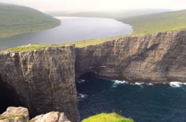 VIDEO Sørvágsvatn: Jezero koje 