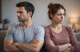 Čak i kad je hiljadama kilometara daleko: Tri razloga zašto se parovi više svađaju tokom rata