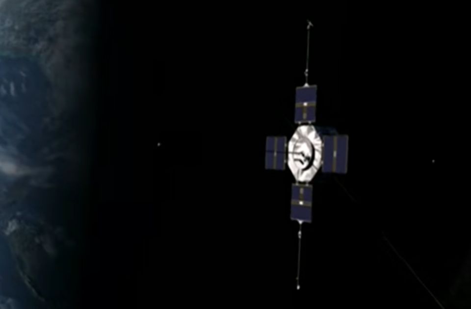 VIDEO: Stari satelit NASA-e srušio se nazad na Zemlju 