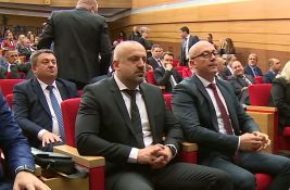 Otkud Milan Radoičić na skupu SNS-a u Kragujevcu: Snimljen pored Vučićevog sina