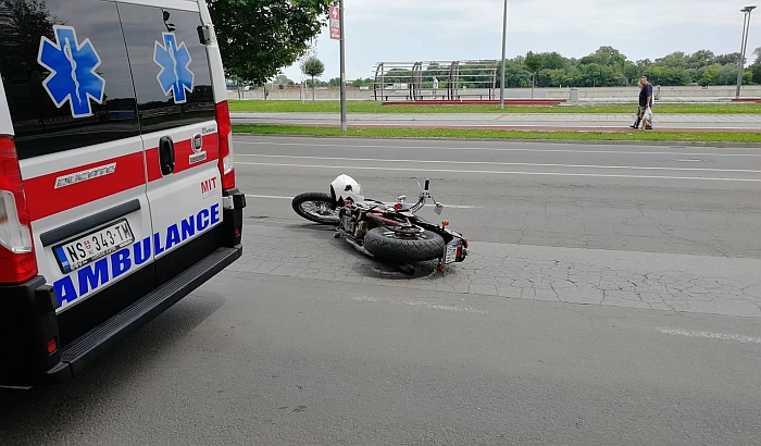 FOTO: Povređeni motociklisti na Keju i Tekijama u razmaku od sat vremena