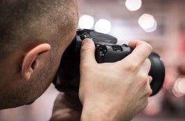 Donatosko veče u nedelju u Šemroku: Kupite fotografiju i podržite rad savetovališta Otvoreni krug