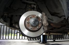 Evropska automobilska industrija u krizi, to će uticati i na Srbiju