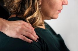 Udruženje Fenomena traži da žrtvama porodičnog nasilja pravnu podršku pružaju stručnjaci ženskih organizacija