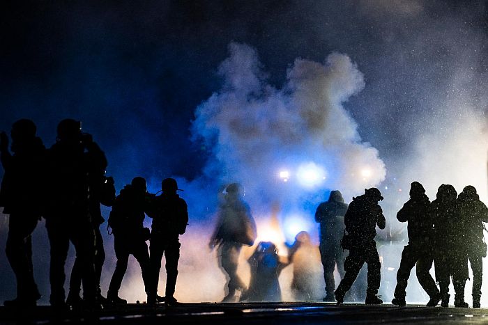 Uhapšena policajka osumnjičena za ubistvo tinejdžera u Minesoti