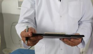 Doktor sa VMA i pukovnik Vojske u pismu javnosti: Neću da ćutim o epidemiji, broj pozitivnih testova umanjivan i do 15 puta