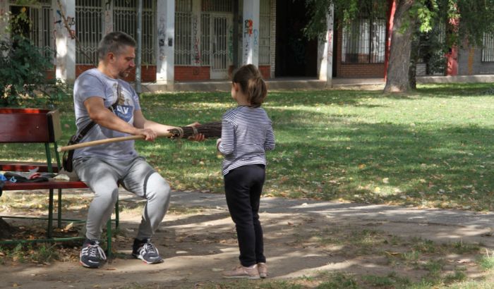 FOTO: Komšije sa Novog naselja u zajedničkoj akciji uredili park 