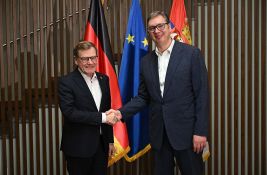 Nemački list: Srbiji se mora jasno reći da će postati deo EU, ali potreban odlučan nastup prema Vučiću