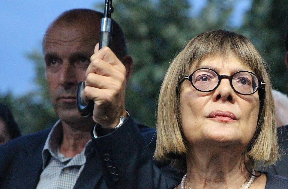 VIDEO Maja Gojković: Pažljivo sam gledala snimak - devojka je prva udarila policajca kod Banovine
