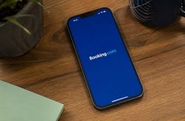 Booking napravio bezbednosni propust: Lažni oglas za stan britanskog premijera