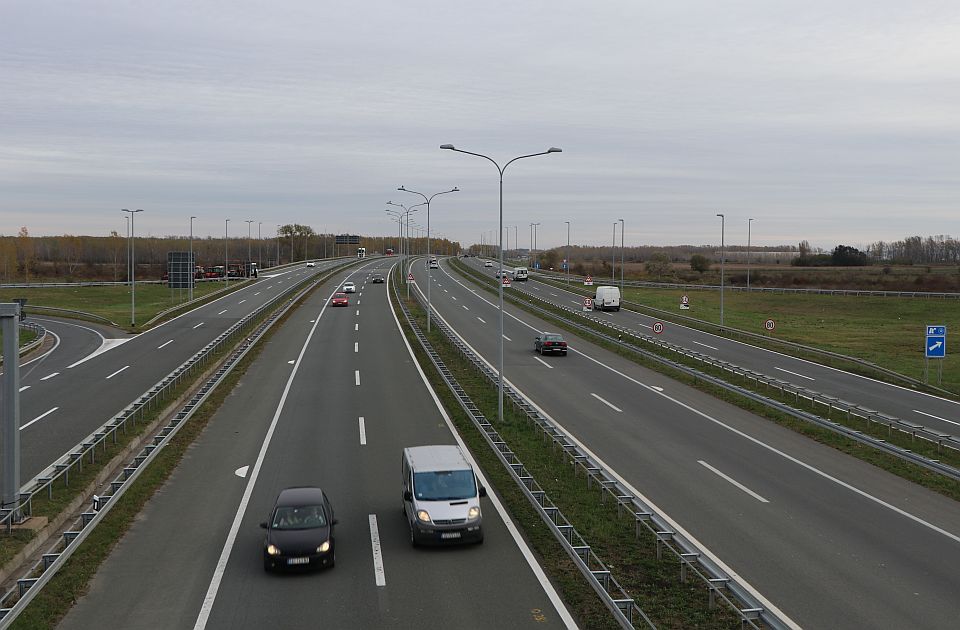 Tokom letnje sezone 26 miliona vozila na auto-putevima u Srbiji