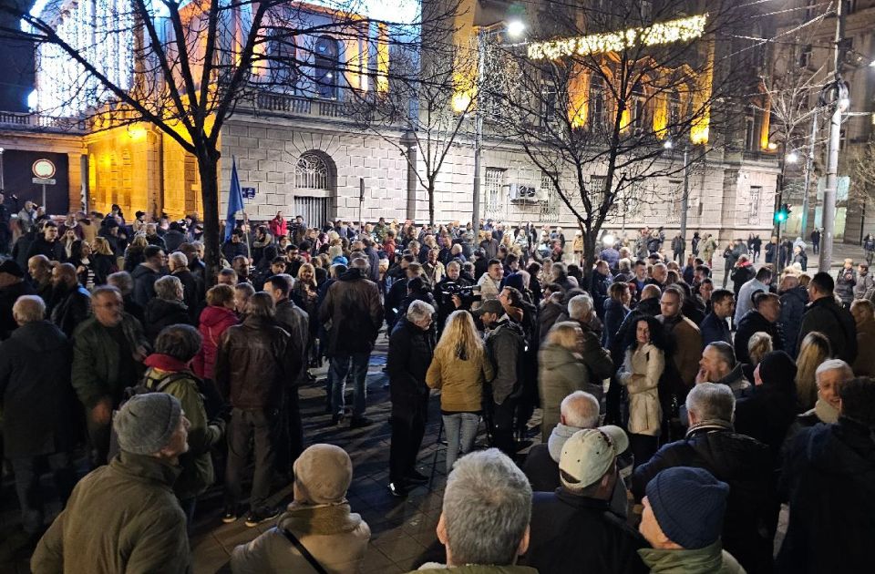 VIDEO Završen 10. protest u Beogradu: Građani prošetali do zgrade RTS-a, traže ponavljanje izbora