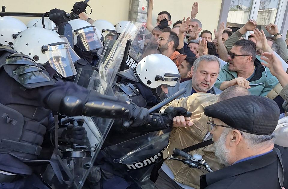 Godinu dana od nasilja kod DIF-a: Slobodan univerzitet podseća na policijsku intervenciju