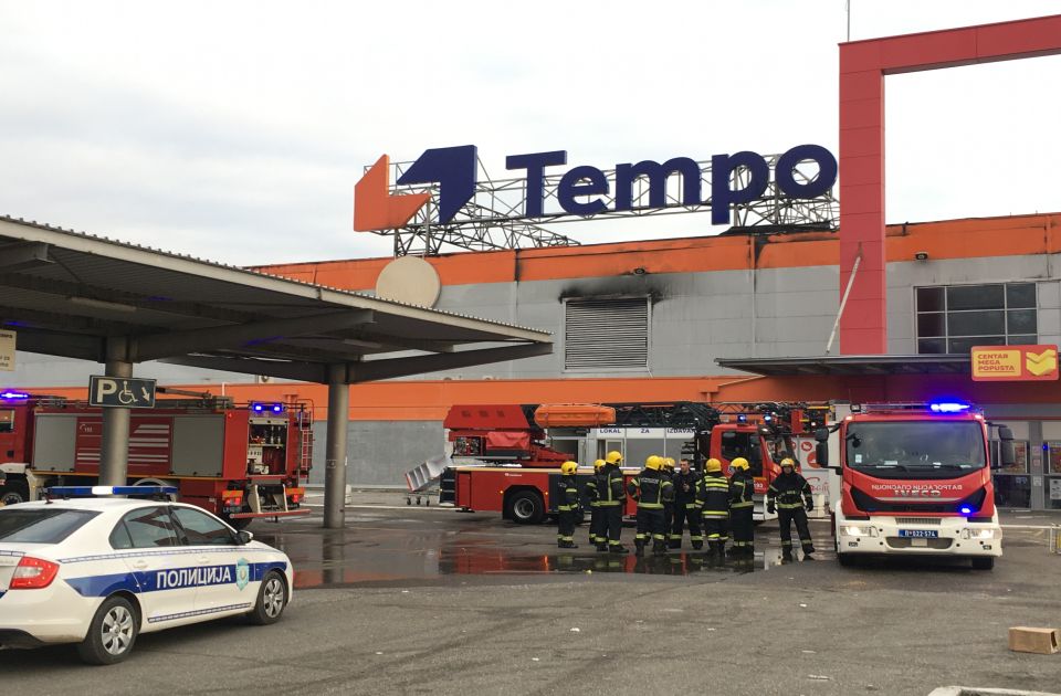 FOTO: Tempo jutros ponovo goreo, vatrogasci lokalizovali požar