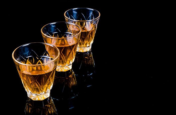 Od trovanja alkoholom najmanje 44 osobe umrle u Turskoj