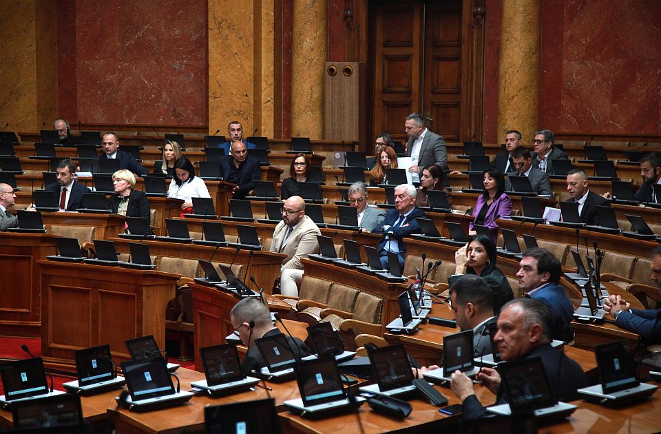 Skupština Srbije danas o 160 amandmana na 