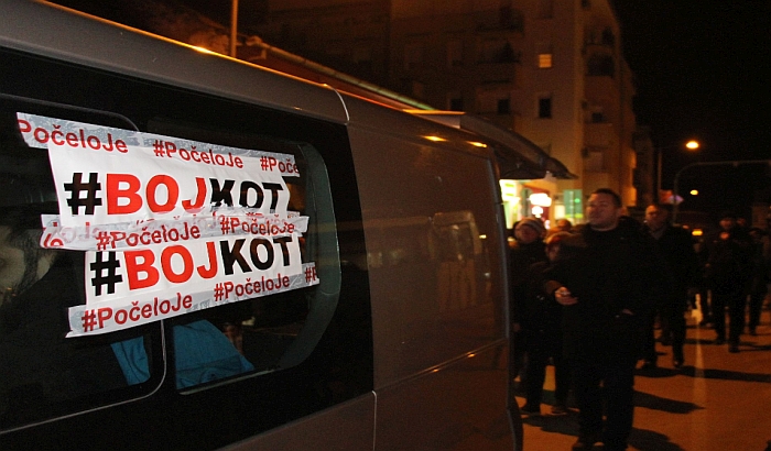 Protest "U bojkot za Novi Sad" sutra na Pozorišnom trgu
