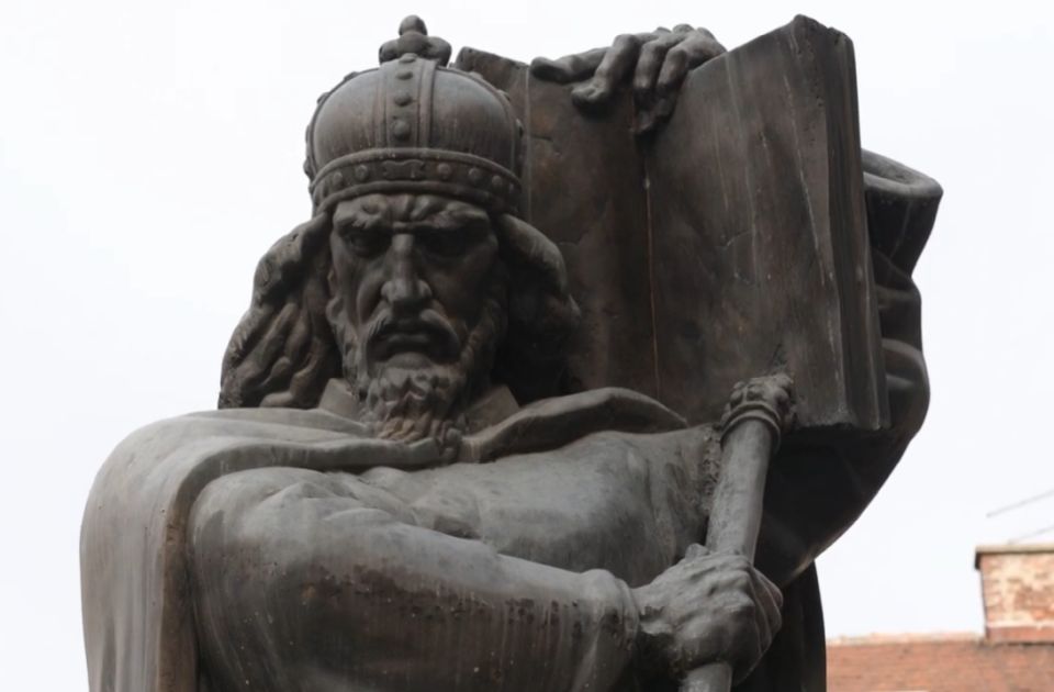 Na današnji dan: Umro car Dušan, Ante Marković podneo ostavku, uhapšena Dafina