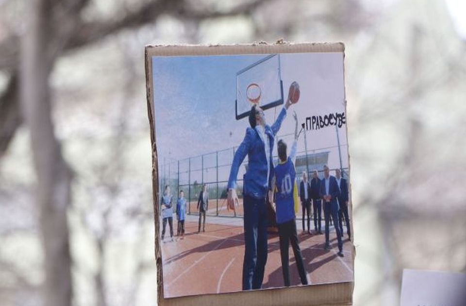 Advokat Beljanski: Vučić pomilovanjima priznaje da ne veruje pravosuđu da će biti poslušno