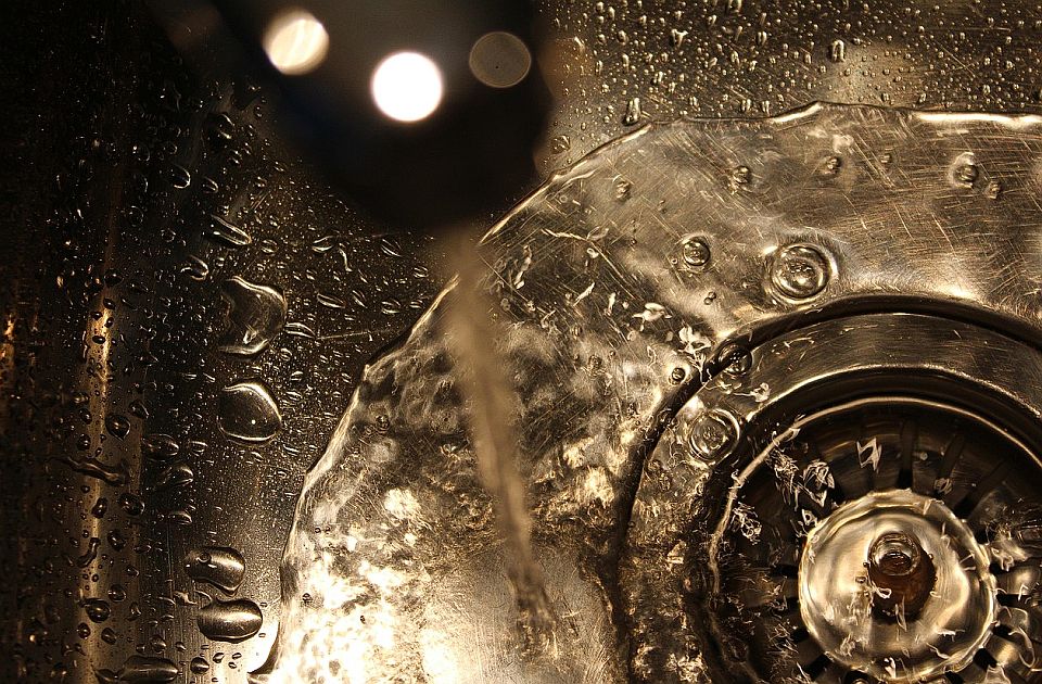 Gradonačelnik Zrenjanina o drastičnom poskupljenju vode: Biće manji računi u prodavnicama