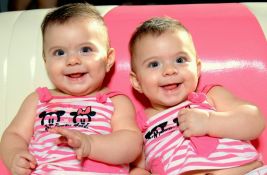  Lepe vesti: U Novom Sadu za jedan dan rođena 21 beba, među njima tri para blizanaca