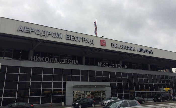 Dojava o bombi u avionu na aerodromu 