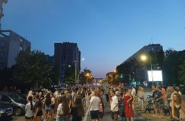 VIDEO Građani stigli do Policijske uprave: Traže reakciju zbog prebijanja dečaka