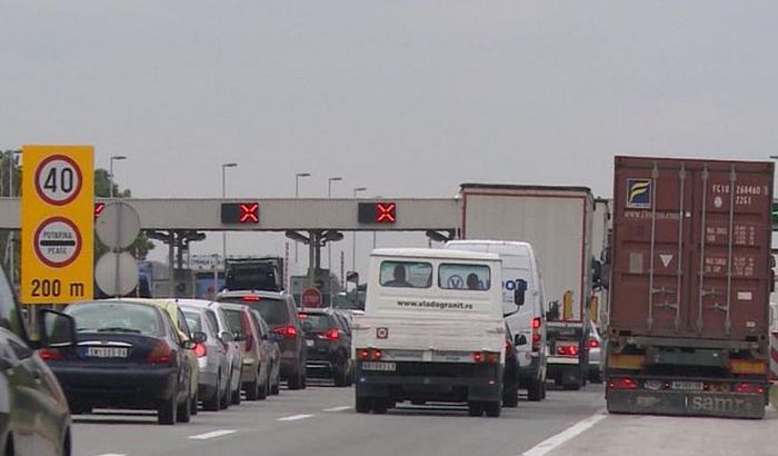 Popodne i uveče moguće gužve na putevima